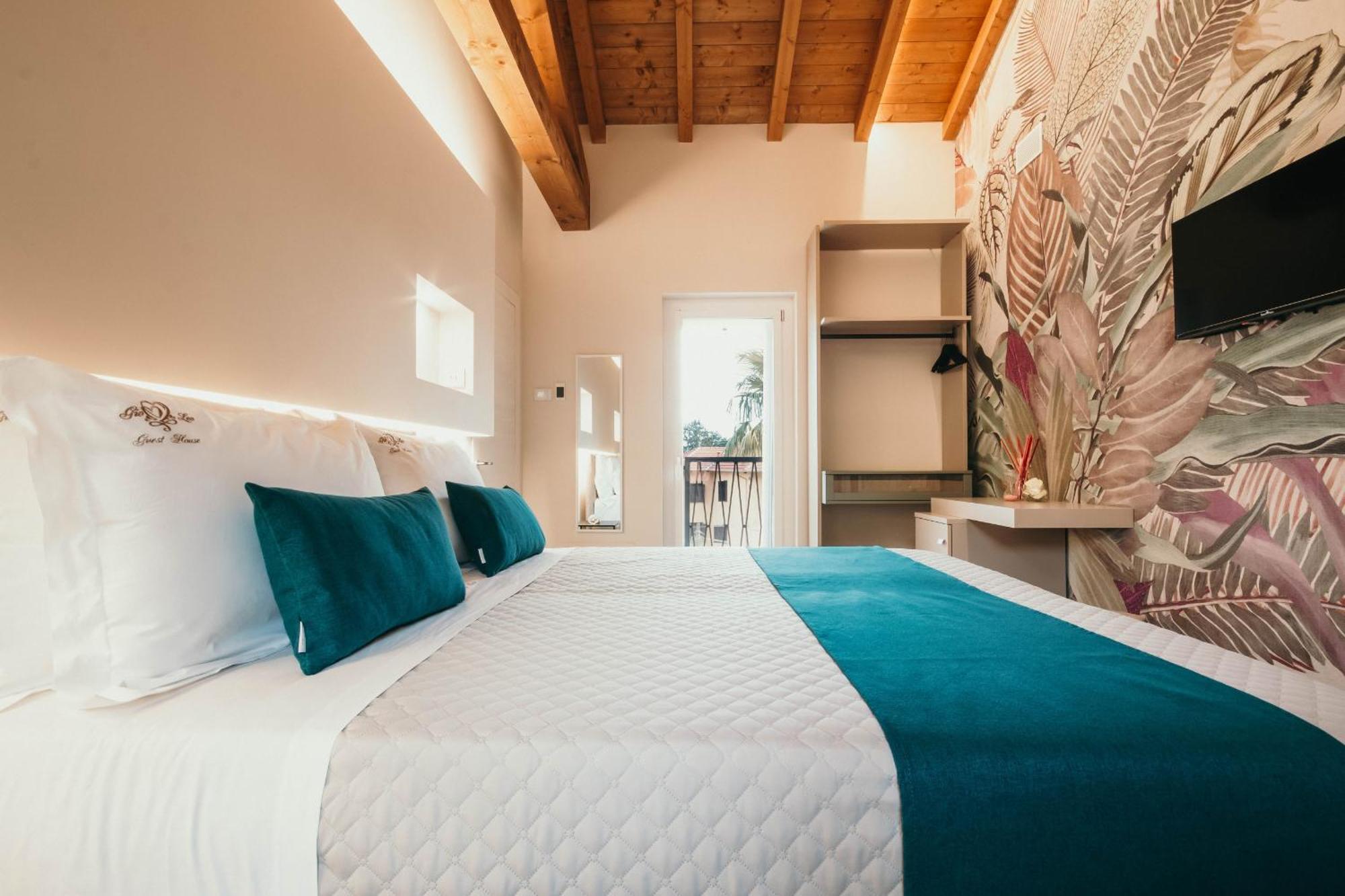 Gio Leo Guest House Lesa Exterior photo